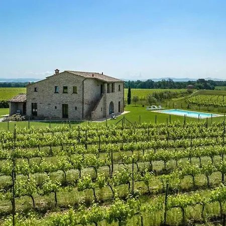 Charming 10 Pax In With Private Pool *