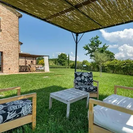 Charming 10 Pax In With Private Pool